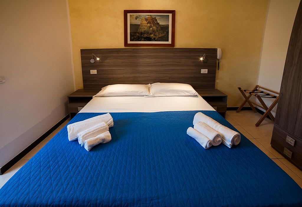 Hotel Madison Gabicce Mare Buitenkant foto