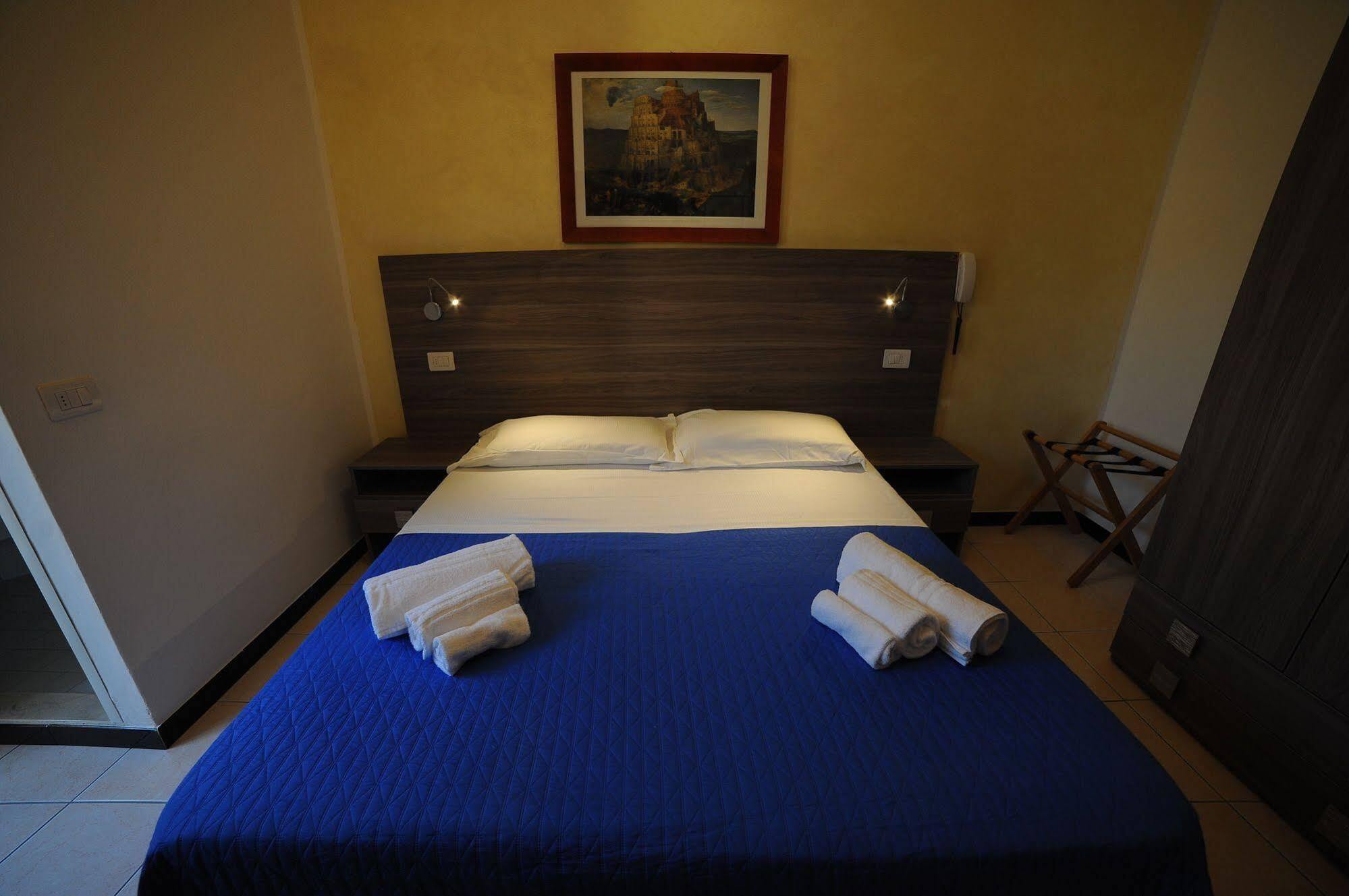 Hotel Madison Gabicce Mare Buitenkant foto